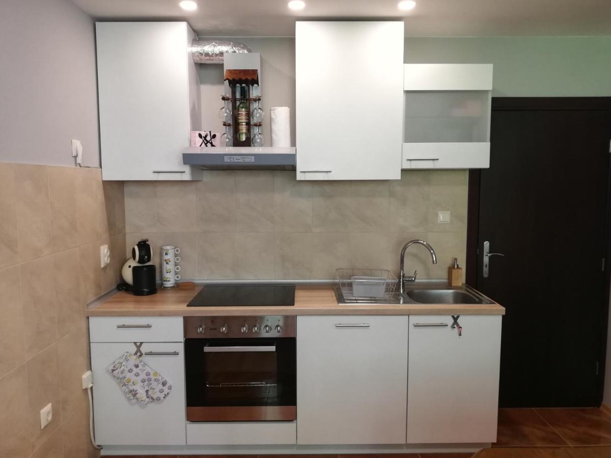Dobi'S Apartment Elit47 At Elit פמפורובו מראה חיצוני תמונה